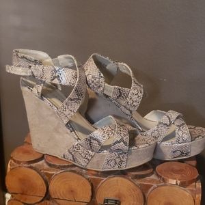 Wedge sandal